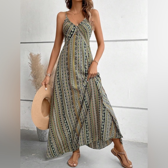 NWT-Boho Chic V-neck Cami Dress - Picture 5 of 7